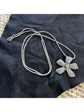 Retired Silpada Sterling Silver Daisy Pendant and 32" Silvertone Snake Chain